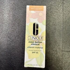 Clinique Even Better Clinical Vitamin Makeup SPF 45 - LIGHT COOL 3 -1oz/30ML-NIB